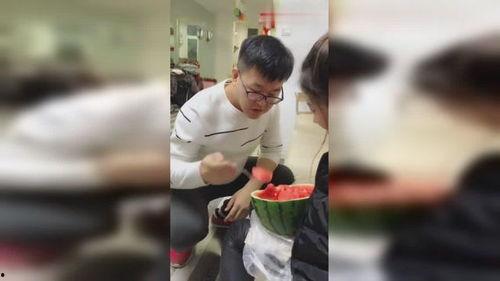 网红吃瓜的那个视频叫啥,揭秘幕后真相，带你领略网络热点背后的故事