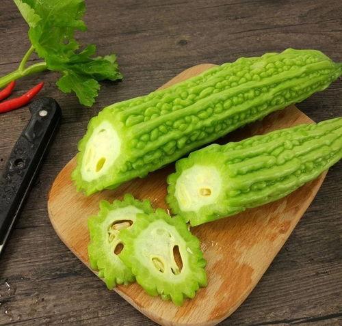 广西夫妻网红吃瓜是谁,背后真相引人关注